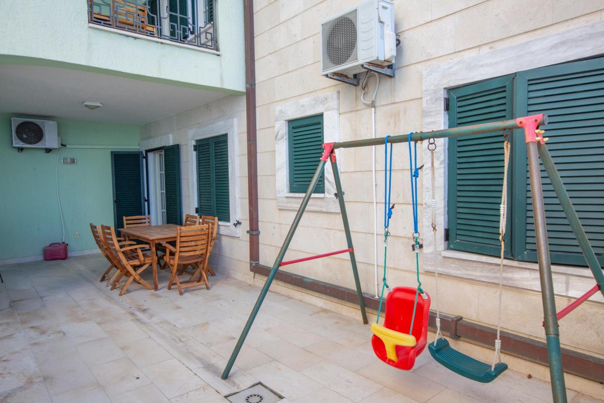 Montesan Luxury Apartment Beach Front Sveti Stefan Εξωτερικό φωτογραφία