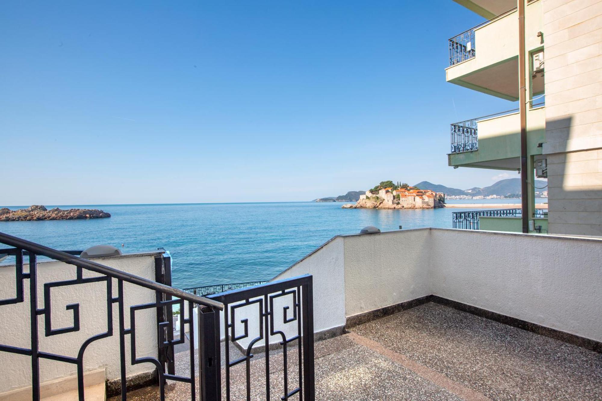 Montesan Luxury Apartment Beach Front Sveti Stefan Εξωτερικό φωτογραφία