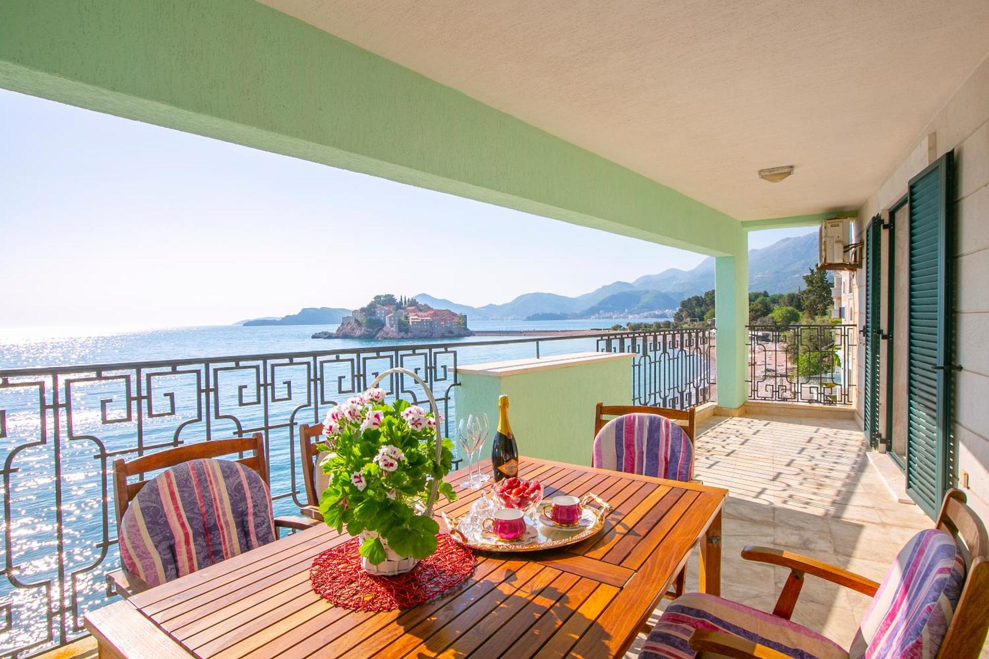 Montesan Luxury Apartment Beach Front Sveti Stefan Εξωτερικό φωτογραφία
